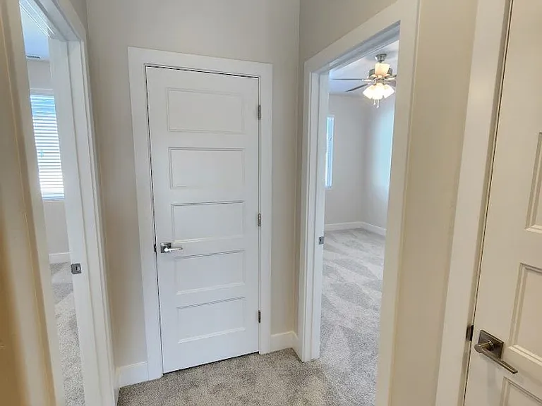 683 E Eureka Aly — Photo 30