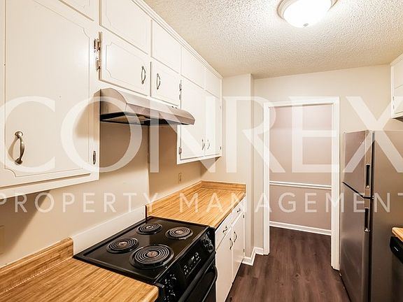 4th image of 4716 32nd Ave E