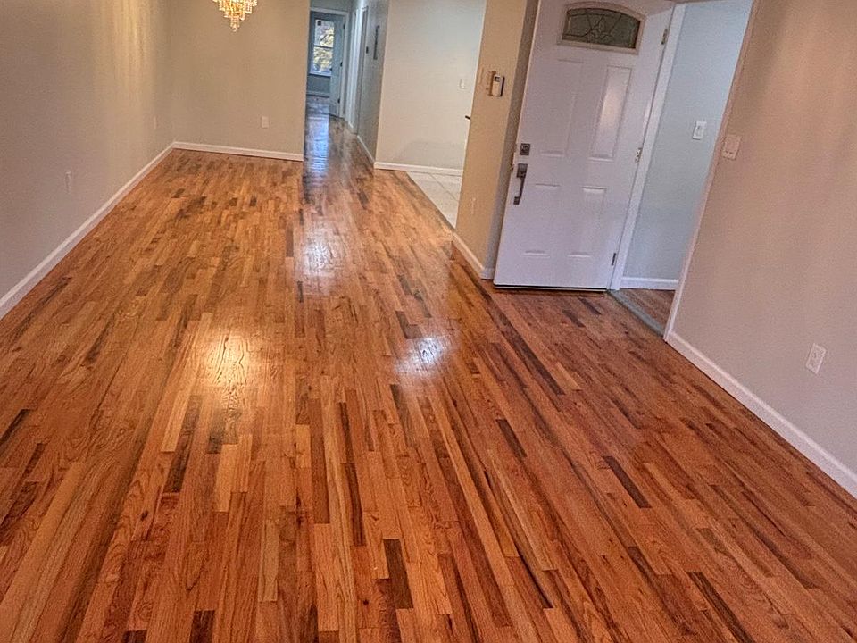 1st image of 18 Hinsdale Pl #2
