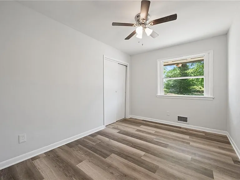 100 Pine Cir — Photo 21