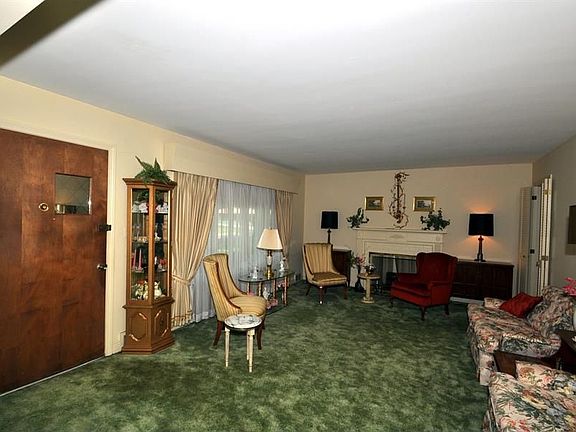 4th image of 3113 Lakeview Dr