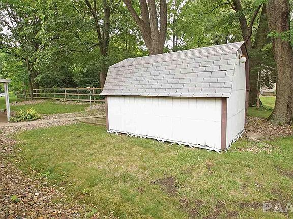 4th image of 1212 N Schneblin Ln