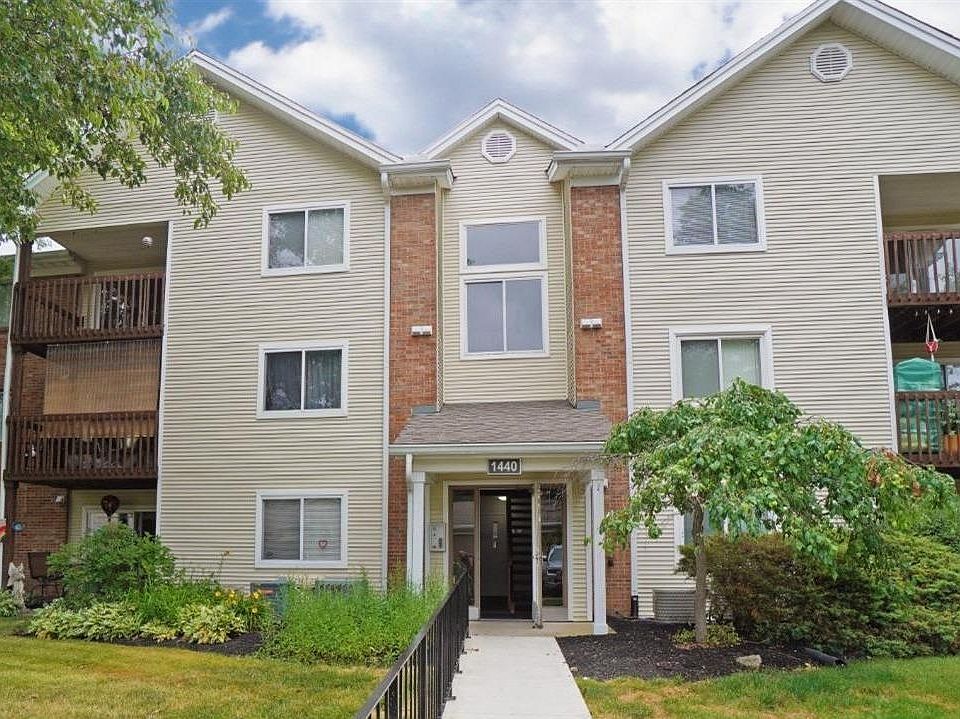 1st image of 1440 Hollow Run APT 6