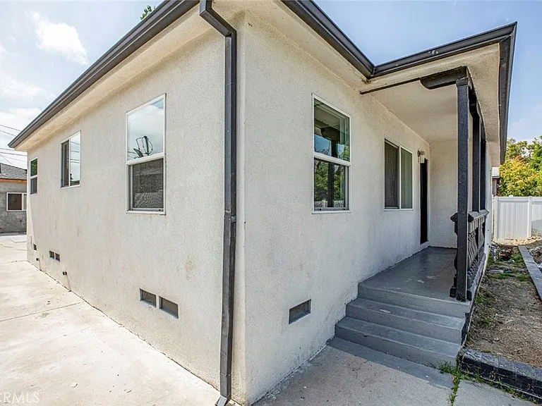 7737 Case Ave — Photo 2