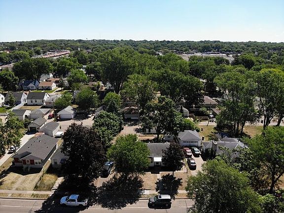 3rd image of 4419 Jefferson St NE
