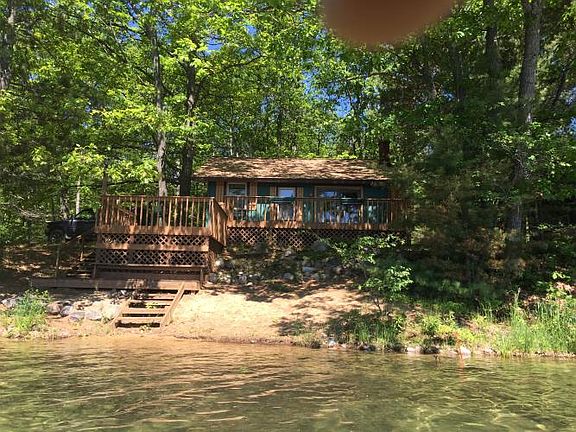 2nd image of 6064 Woodland Dr NE
