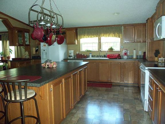 4th image of 230 Beaver Dam Dr