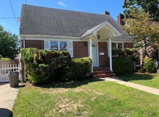7608 270th St, New Hyde Park, NY 11040