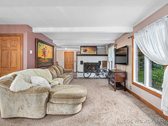 4th image of 1455 Scenic Dr