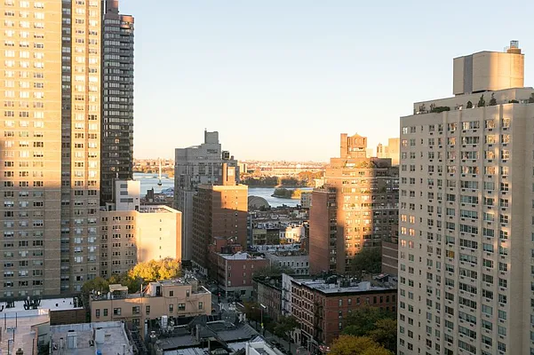 Rented by MNS | media 27