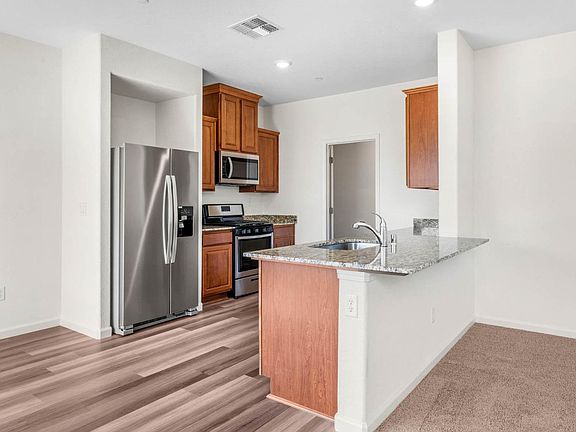 4th image of 10525 Madonna Street