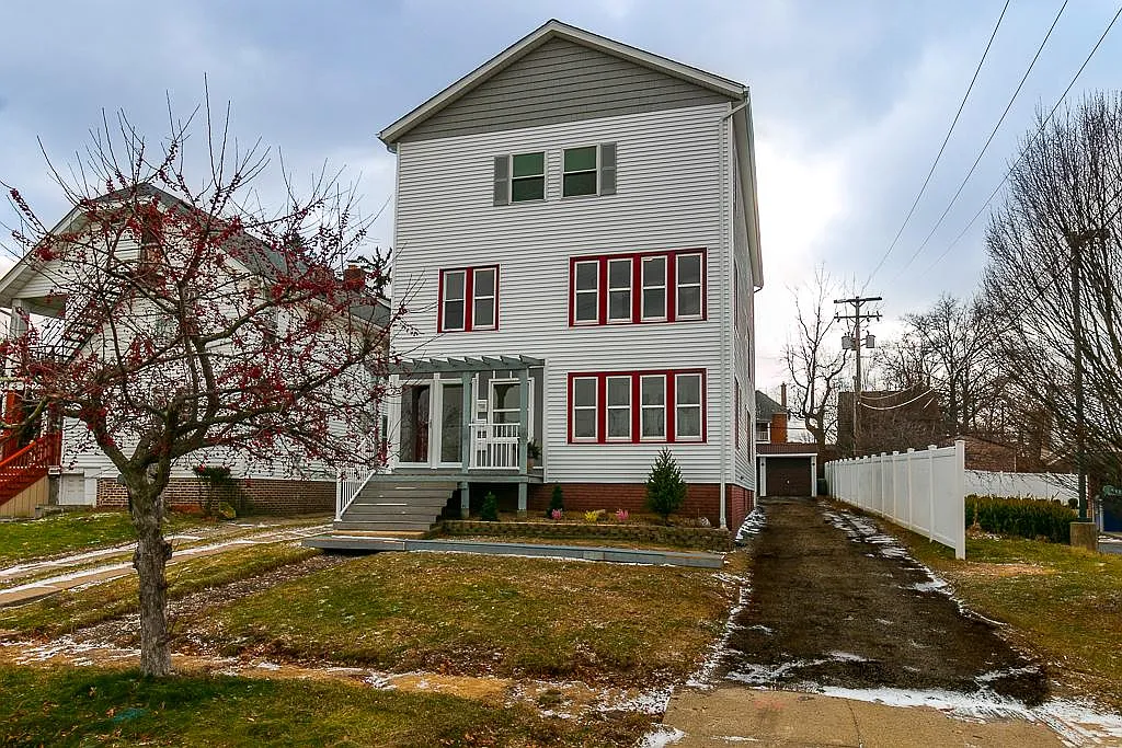 17011 Albers Ave #1 photo 1