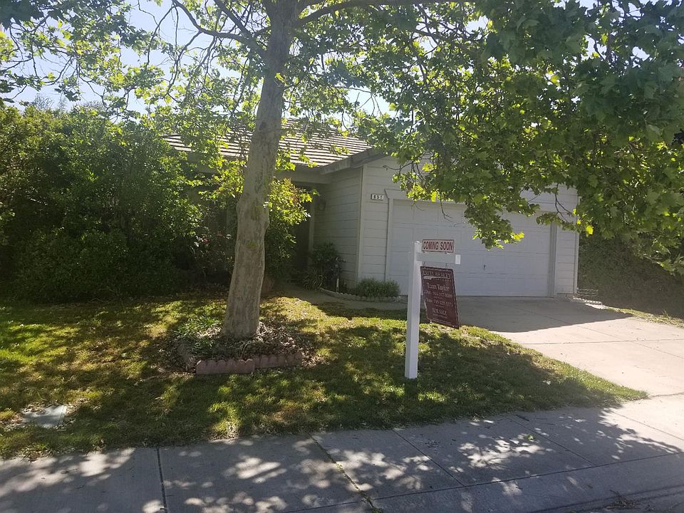 1st image of 851 Wallace Dr