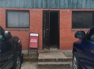 213 Commercial St, Garland, TX 75040