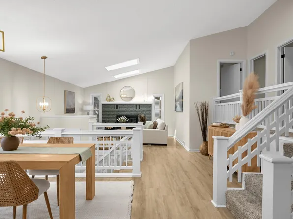 783 Berwood Ave W, Vadnais Heights, MN 55127