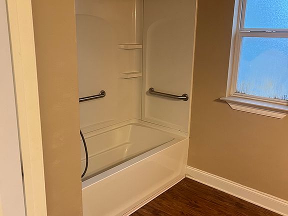 5th image of 4917 Saint Anthony Ave