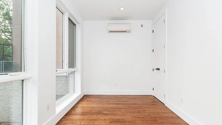 Rented by Nooklyn NYC LLC | media 29