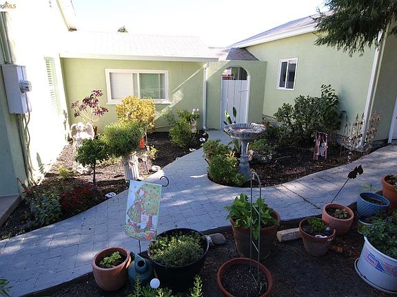 3rd image of 191 Vista Way