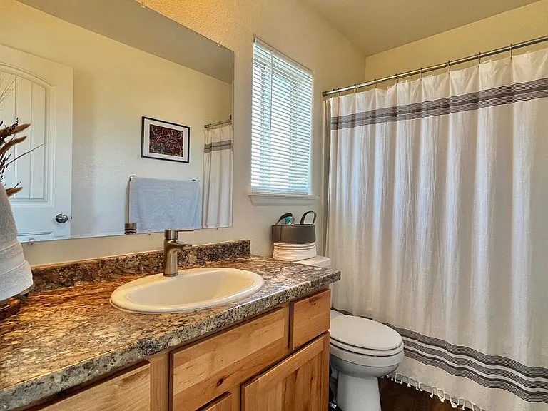 3660 W 25th St #1402 — Photo 11