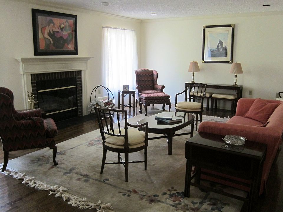 1st image of 4 Trafalgar Pl