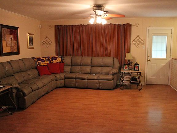 3rd image of 109 Cawthorn Dr
