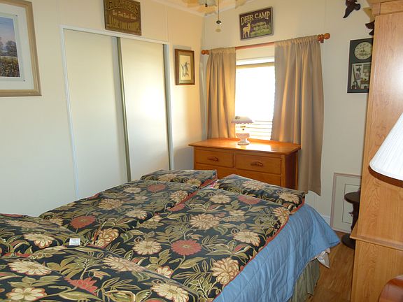 5th image of 1082 Clark Ln