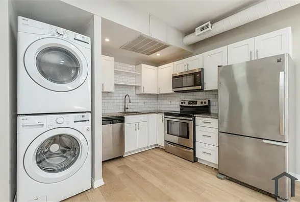 2 bed, 700 sqft, $1,550 — Photo 2