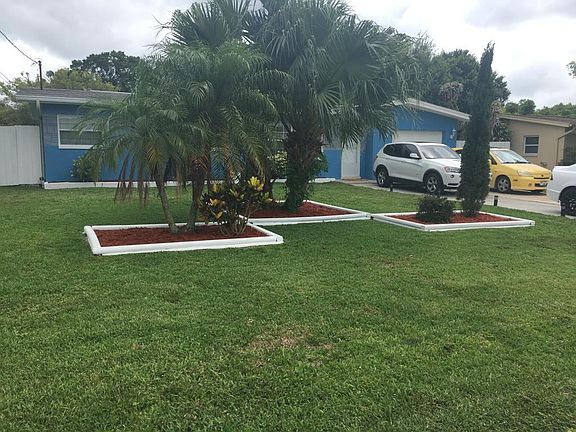 3rd image of 2421 Havana Dr