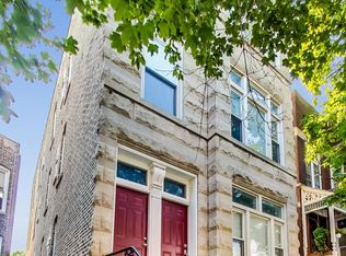 831 N Damen Ave, Chicago, IL 60622