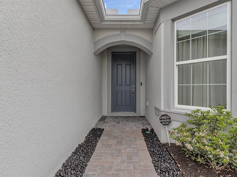 2010 Spring Shower Cir — Photo 10