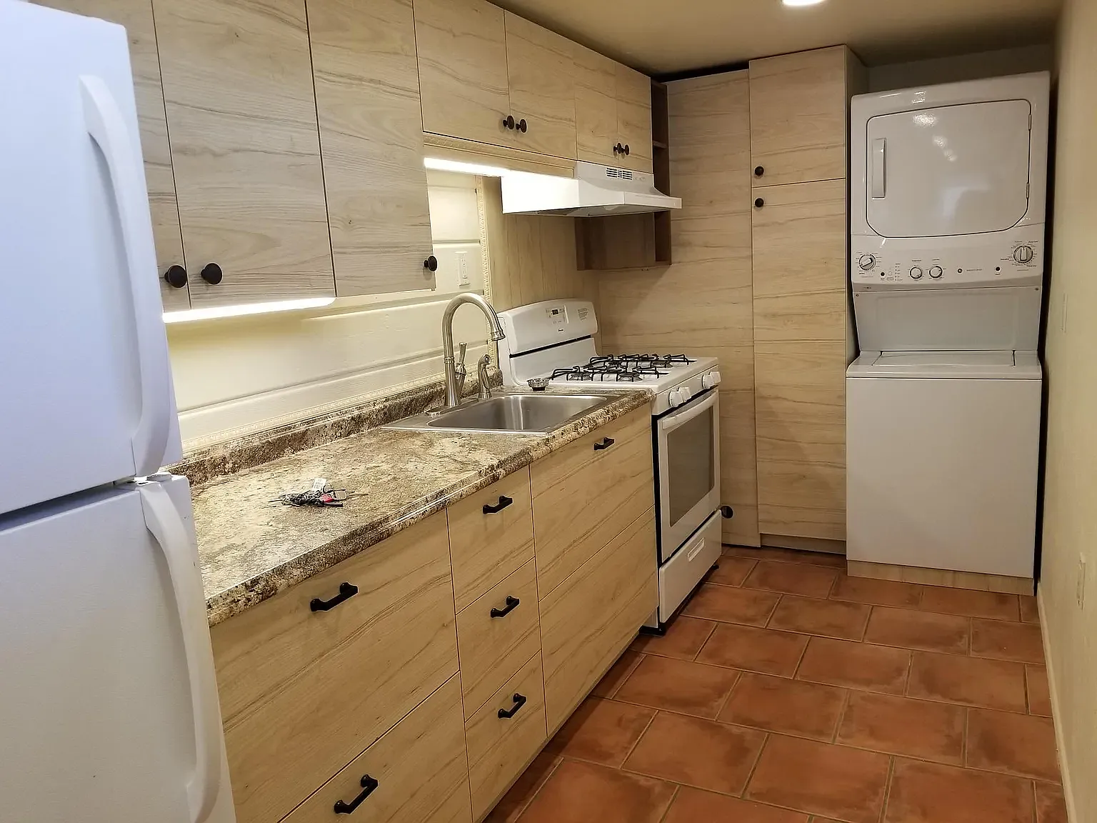 1 bed, 800 sqft, $1,195 — Photo 1