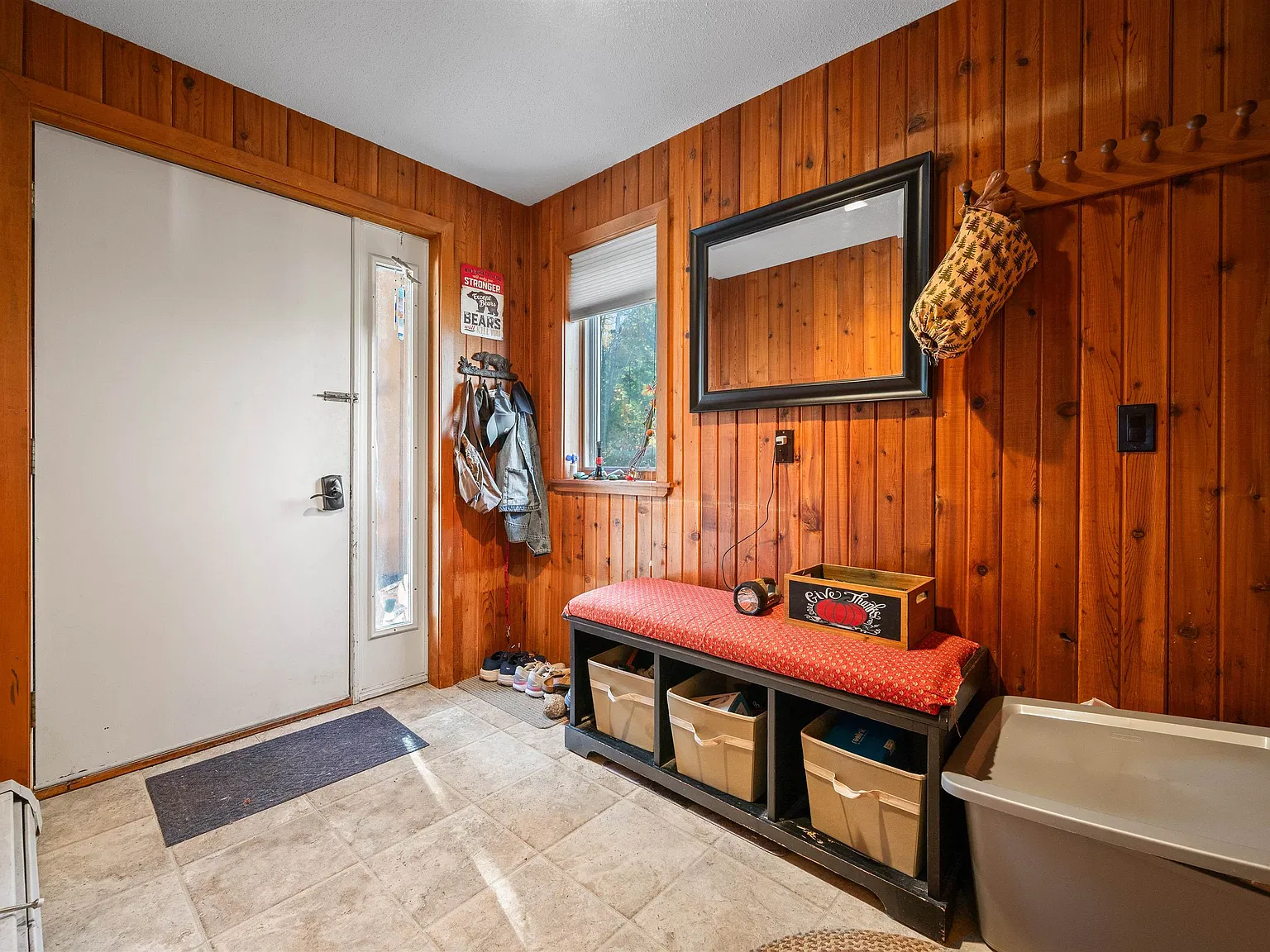 3 bed, 2.0 bath, 1680 sqft, $3,100 — Photo 3