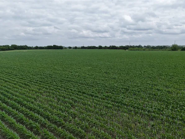 53 County Road 453, Taylor, TX 76574