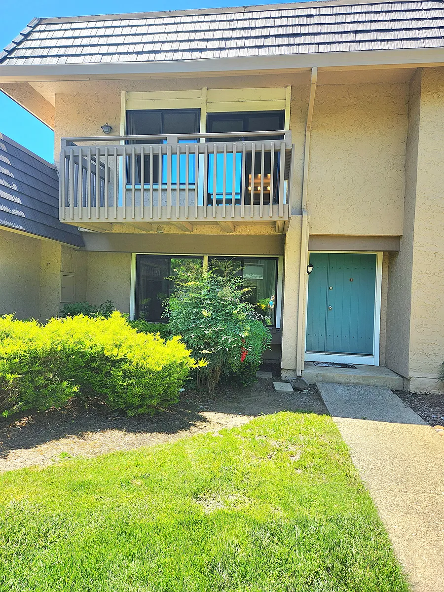 Front Exterior 2 - 4634 Adobe River Ct