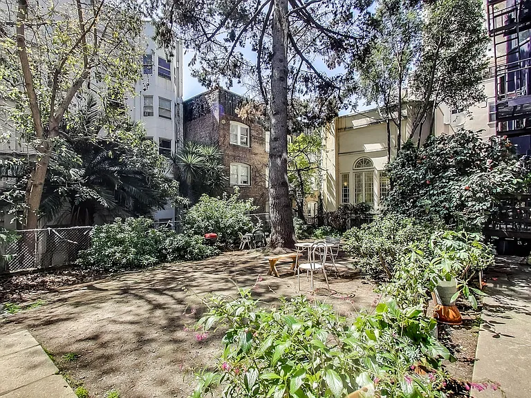 1035 Sutter — Photo 11