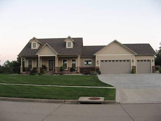 2nd image of 2643 Bos Landen Dr