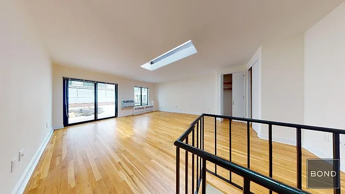 Rented by Bond New York | media 18