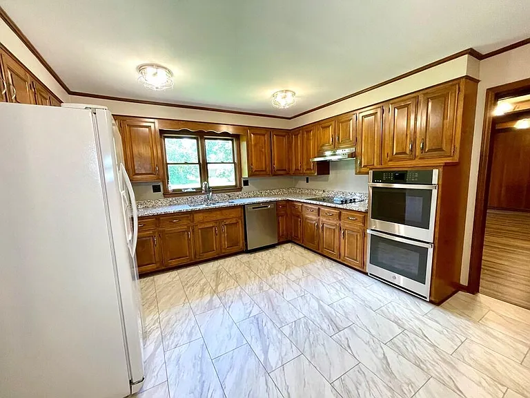 205 Browning Pl — Photo 7