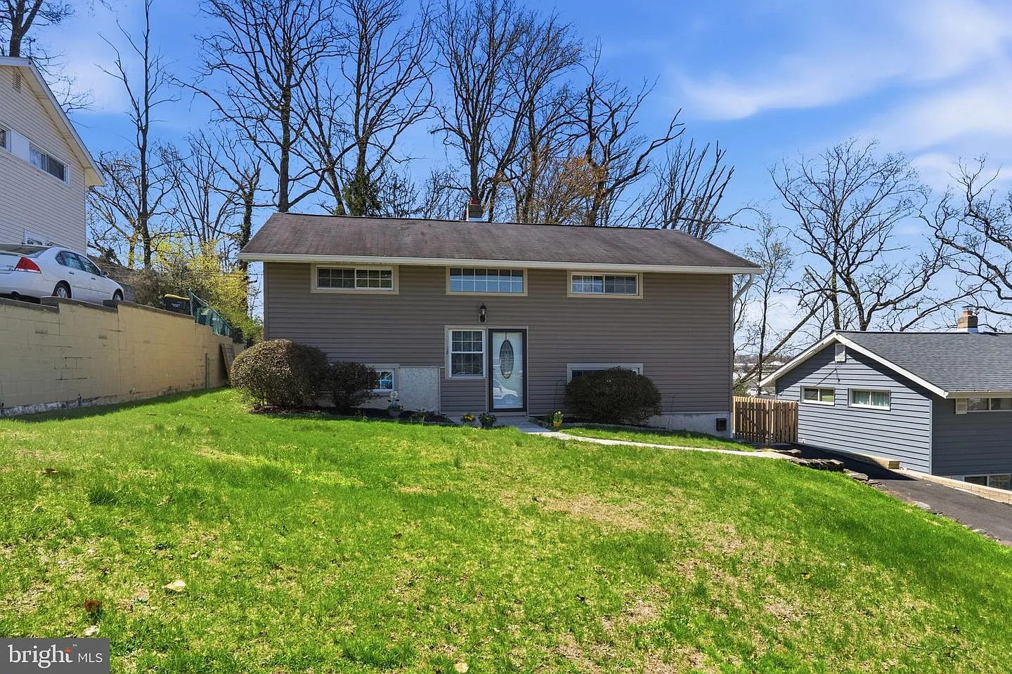 18 Abbeyview Ave photo 1
