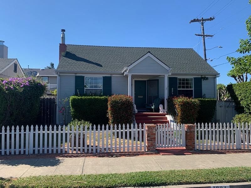 1st image of 1004 Jenevein Ave