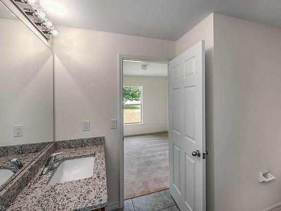 5th image of 2524 NW 3rd Ave
