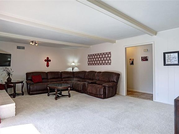 4th image of 1302 Tanager Ln