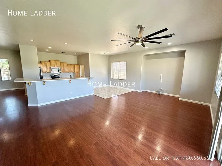 244 W Merrill Ave — Photo 9