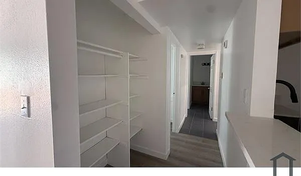 18620 Hatteras St #107 — Photo 5
