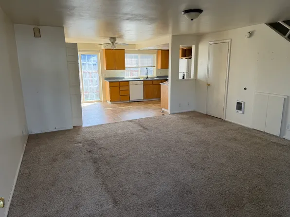 1895 11th Pl, Springfield, OR 97477