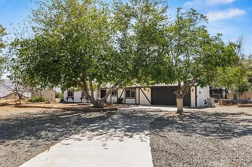 18635 Verano St Photo 1