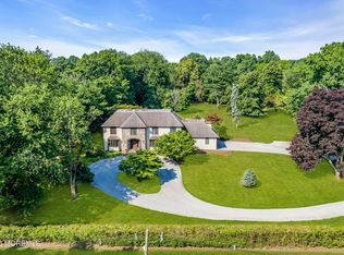 80 Buena Vista Avenue, Rumson, NJ 07760
