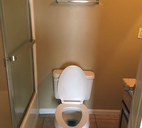 3rd image of 2705 Pineview Dr APT B