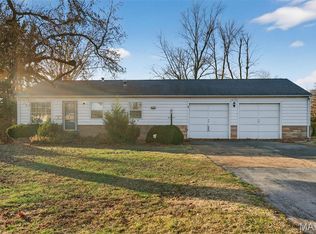 12131 McKelvey Rd, Maryland Heights, MO