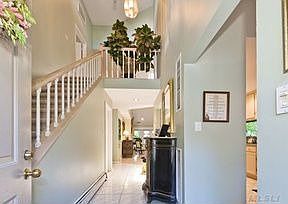 2nd image of 15 Rose Ct